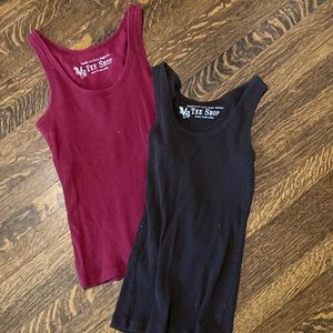 Tank tops Small